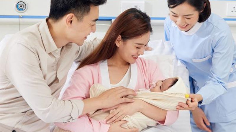 母婴护理师：守护宝宝肌肤健康的守护者