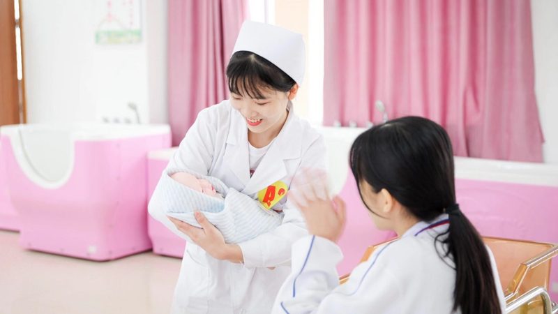 育儿嫂合同价格，如何避免陷入误区？**